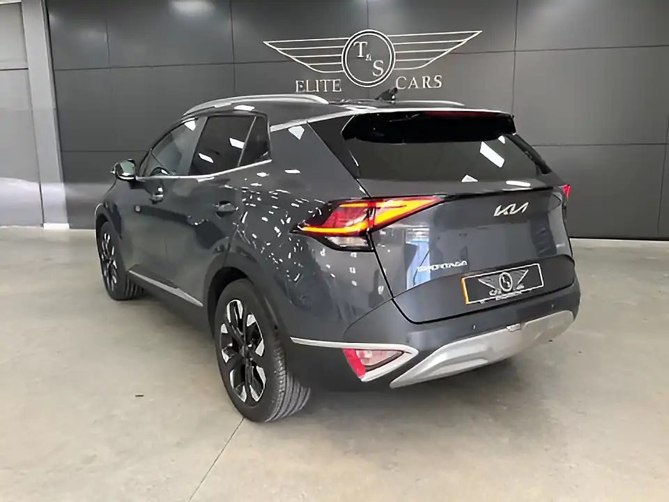 Used 2023 Kia Sportage 3 Grey - Interior and Exterior details 6