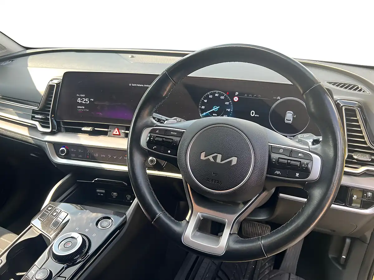 Used 2023 Kia Sportage 3 Splash Lemon - Interior and Exterior details 12