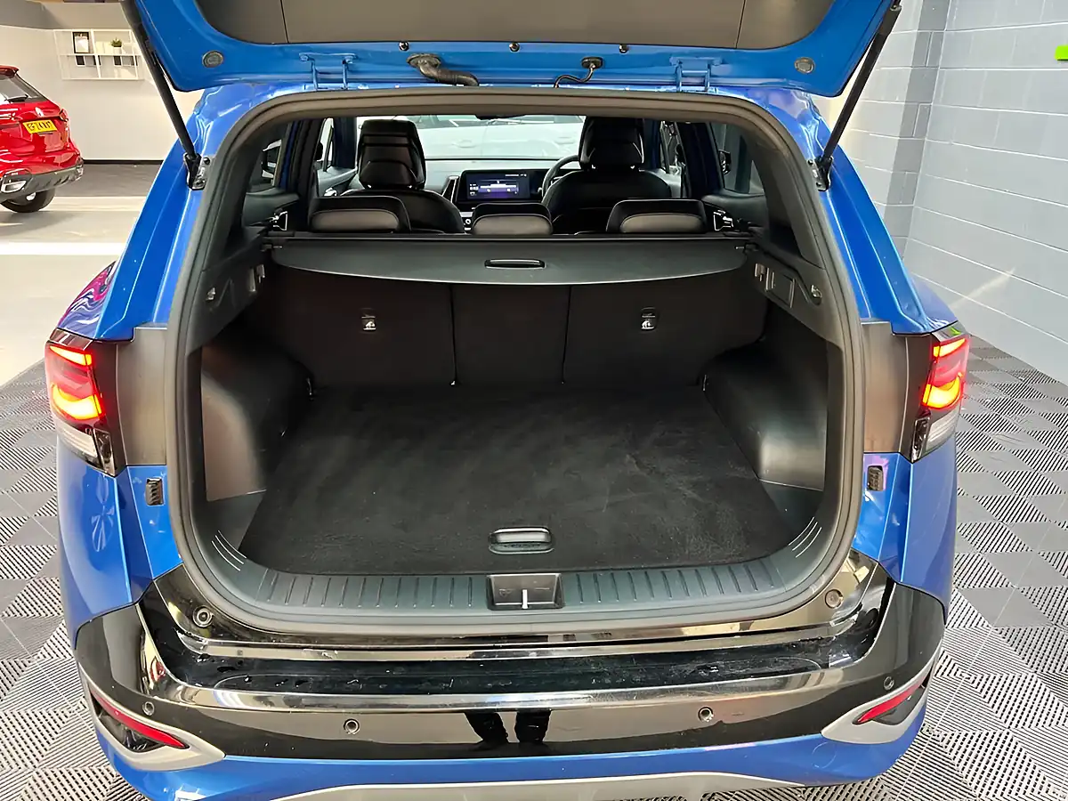 Used 2023 Kia Sportage GT-Line Blue - Interior and Exterior details 12