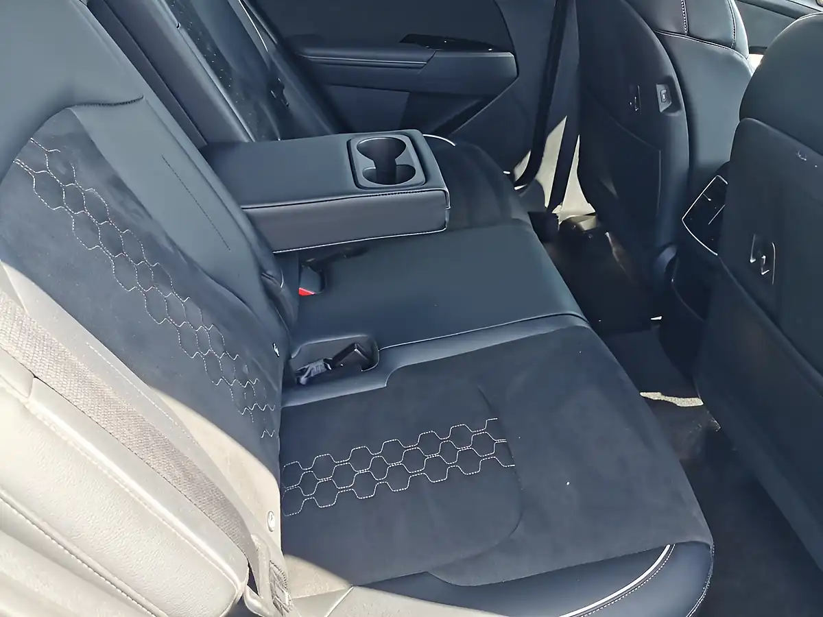 Used 2023 Kia Sportage GT-Line Flame Blue - Interior and Exterior details 10