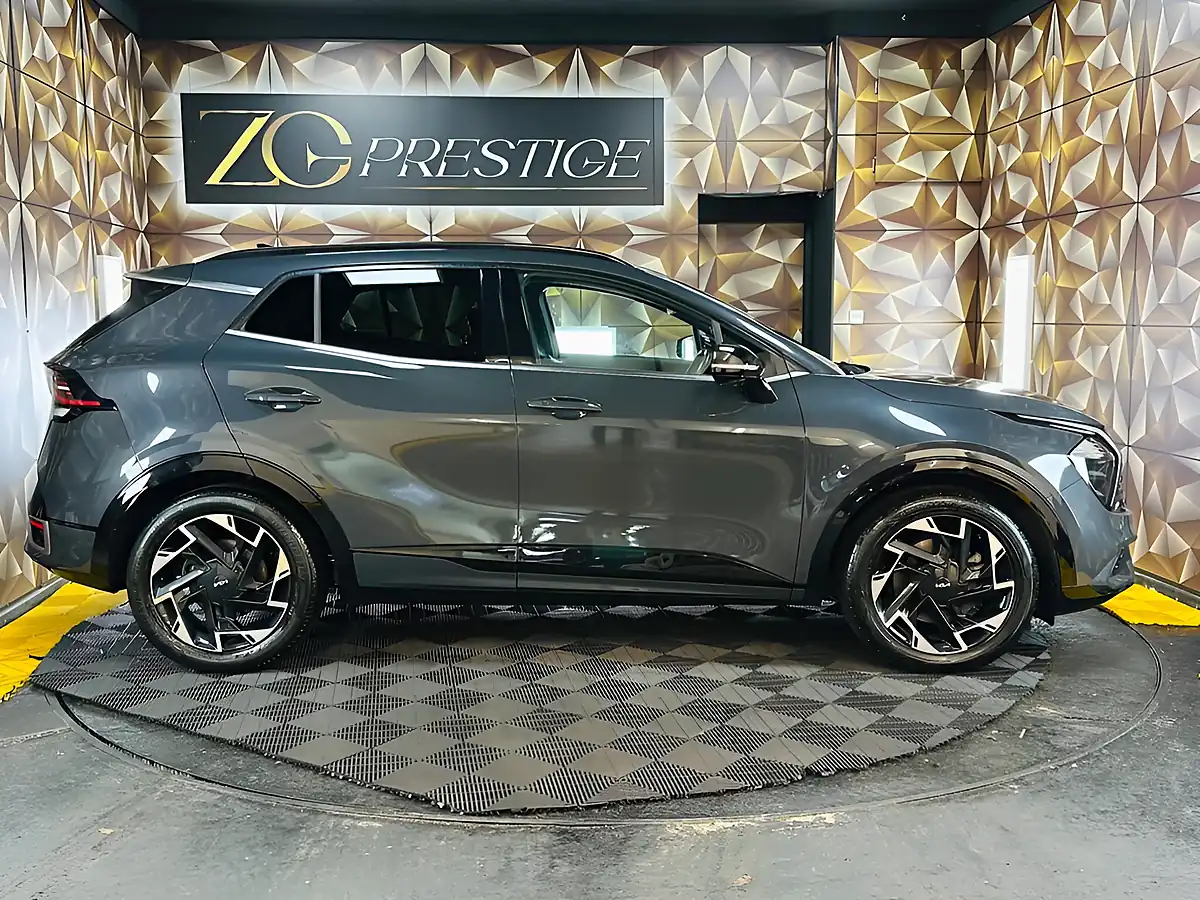 Used 2023 Kia Sportage GT-Line Grey - Interior and Exterior details 8