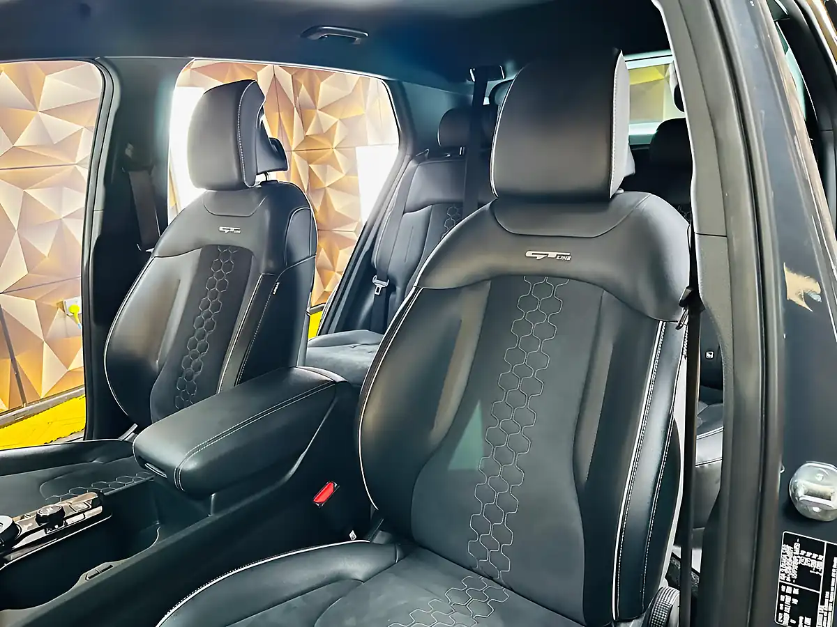 Used 2023 Kia Sportage GT-Line Grey - Interior and Exterior details 9