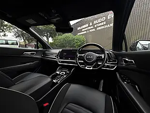 Used 2023 Kia Sportage GT-Line S Green - Interior and Exterior details 17