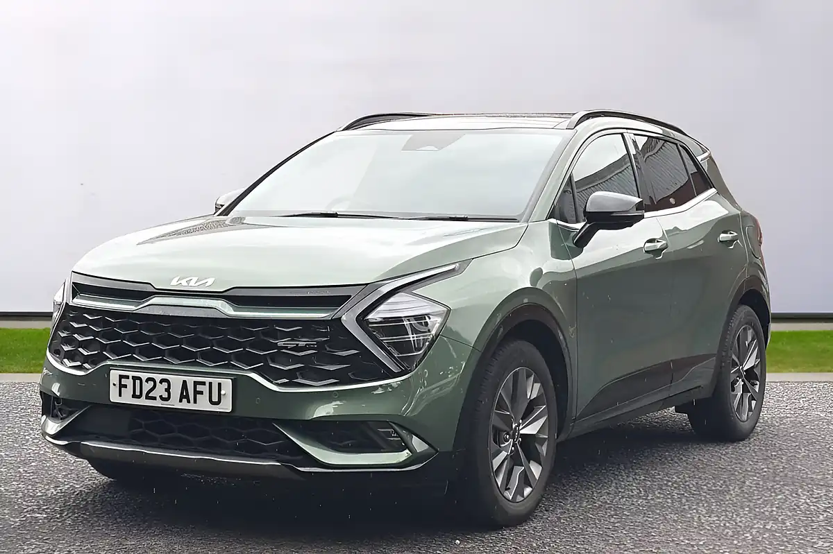Used 2023 Kia Sportage GT-Line S Green - Interior and Exterior details 5