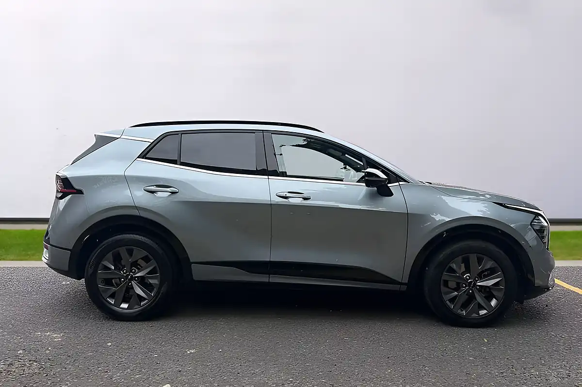 Used 2023 Kia Sportage GT-Line S Silver - Interior and Exterior details 10