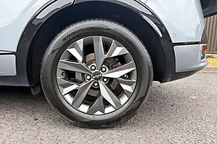 Used 2023 Kia Sportage GT-Line S Silver - Interior and Exterior details 20