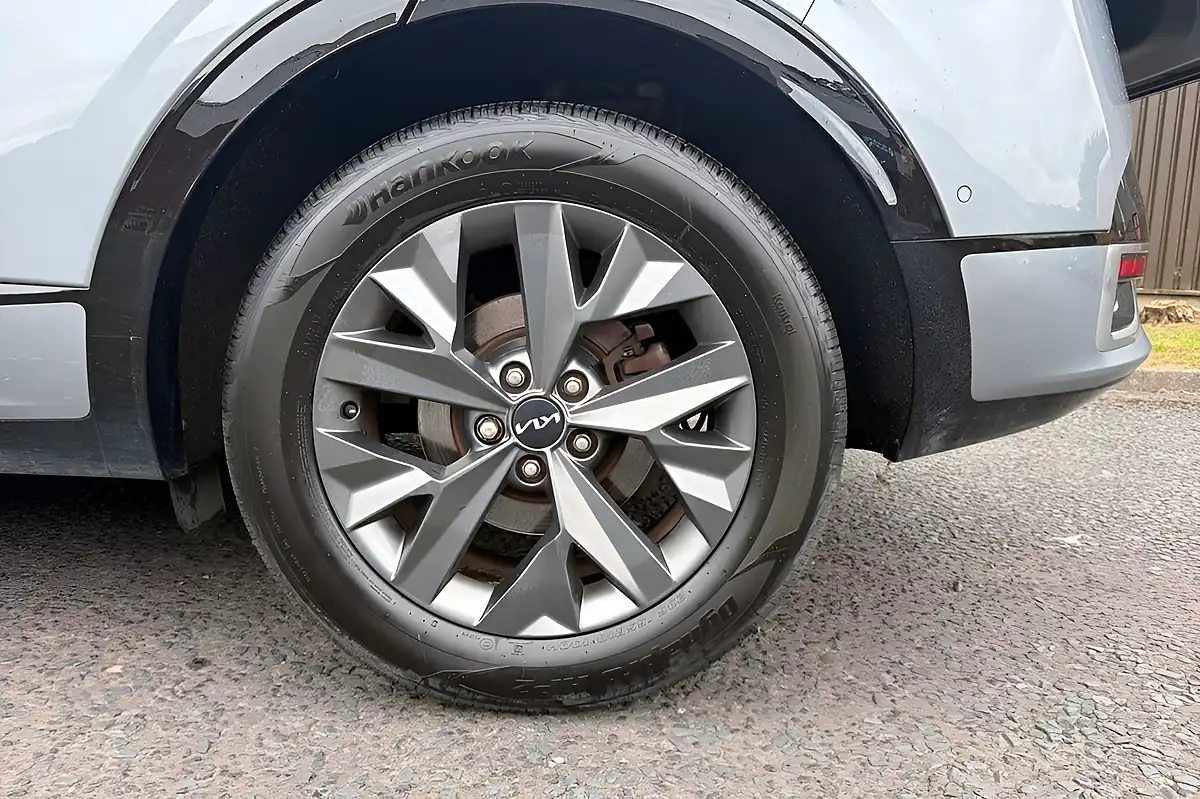 Used 2023 Kia Sportage GT-Line S Silver - Interior and Exterior details 20