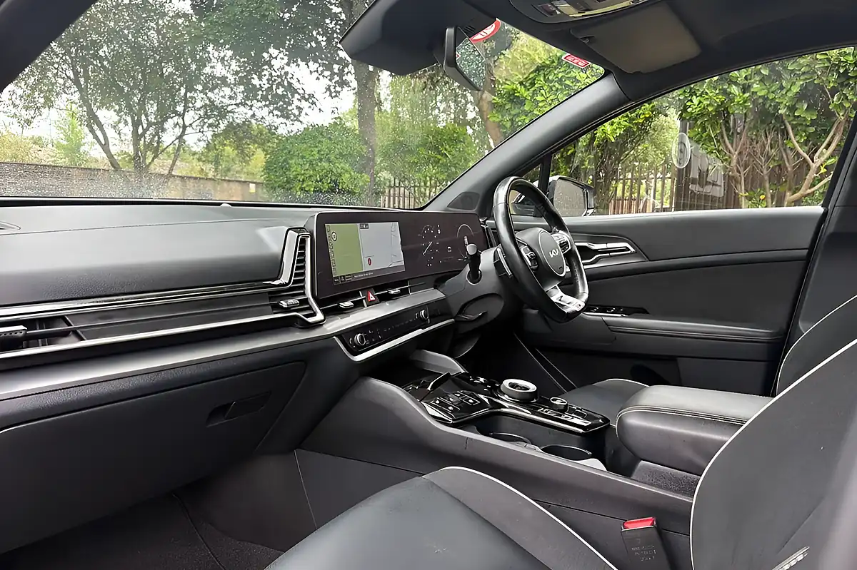 Used 2023 Kia Sportage GT-Line S Silver - Interior and Exterior details 4