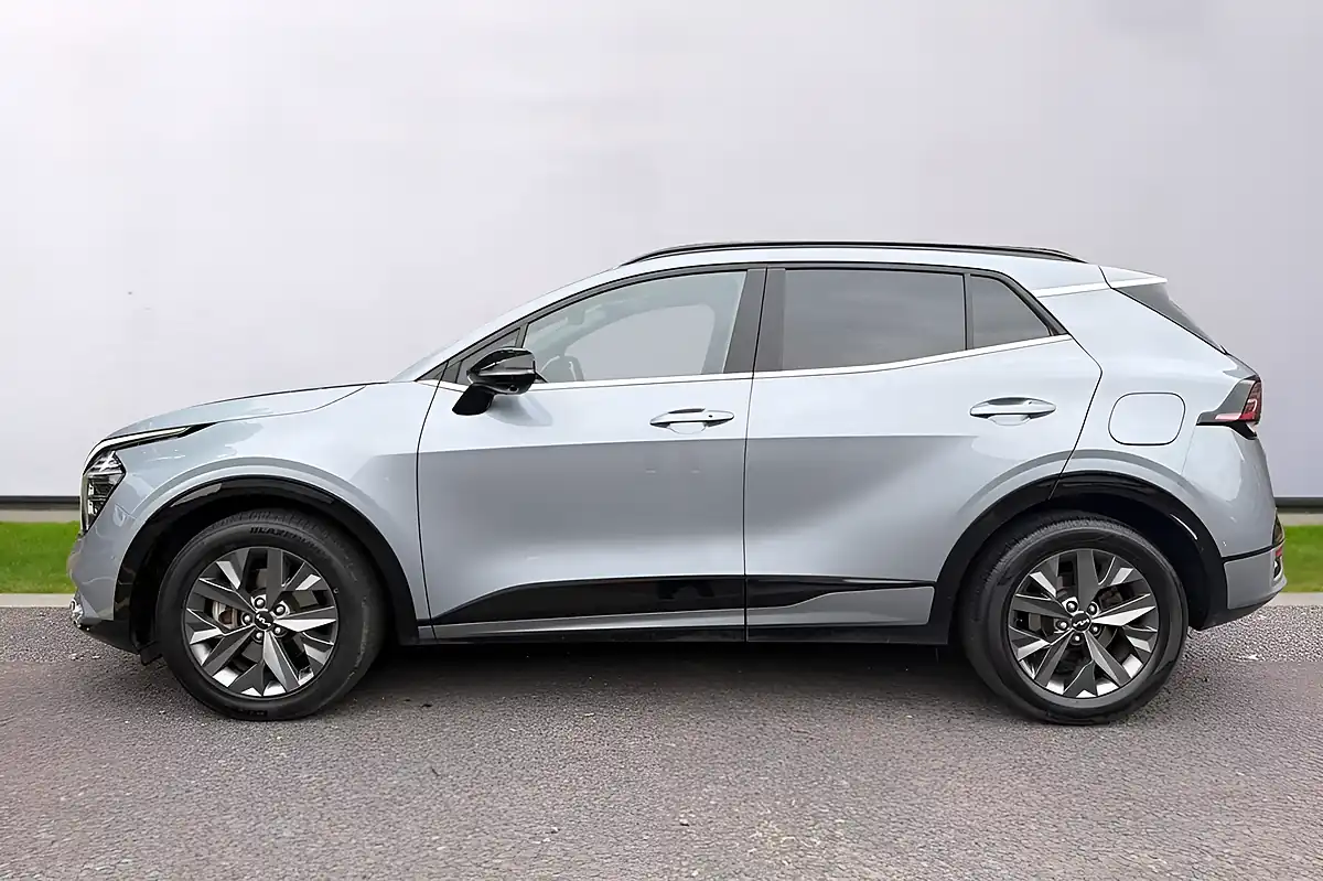 Used 2023 Kia Sportage GT-Line S Silver - Interior and Exterior details 7