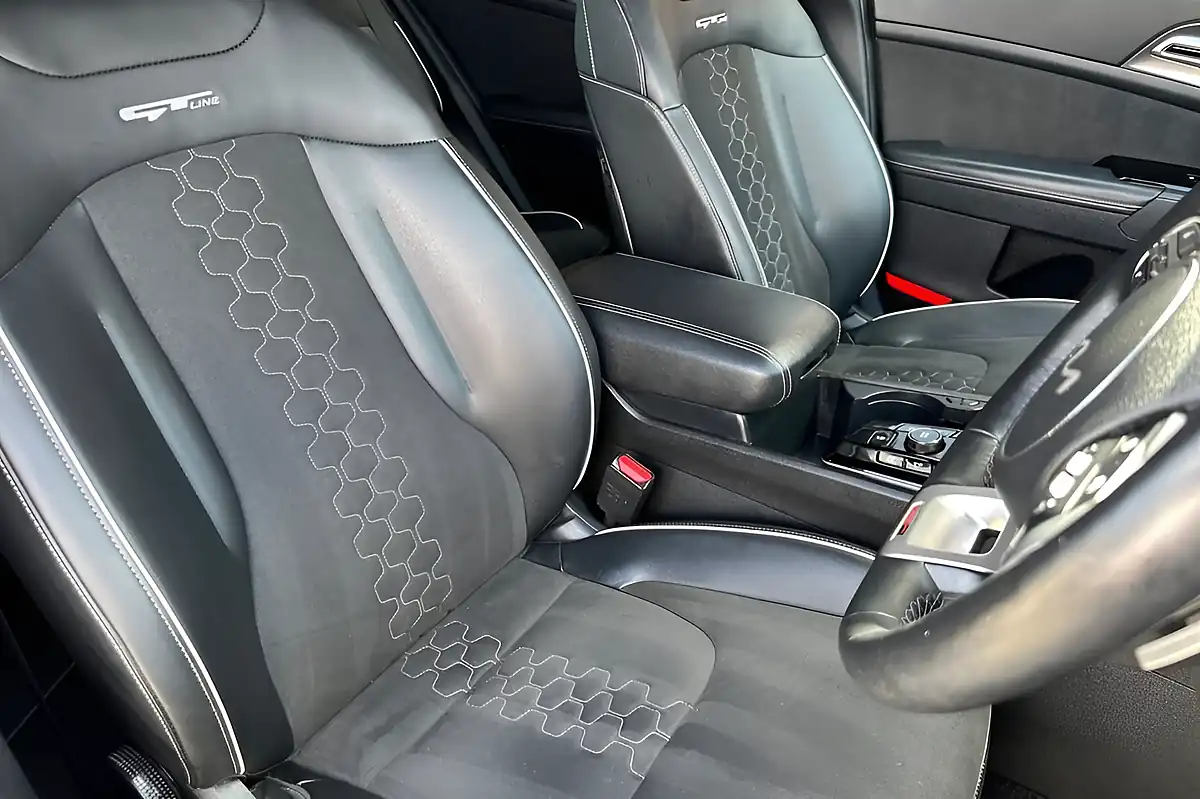 Used 2023 Kia Sportage GT-Line Silver - Interior and Exterior details 18