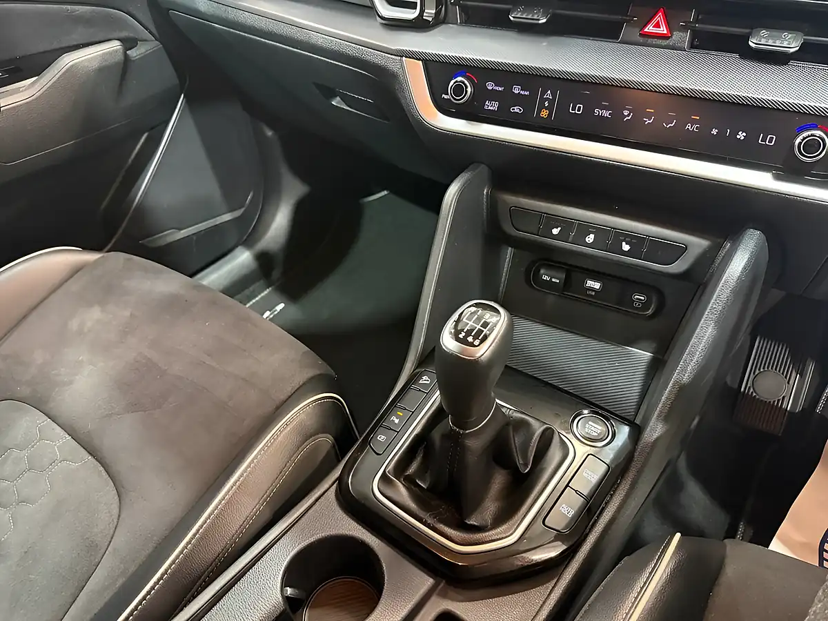 Used 2023 Kia Sportage GT-Line Silver - Interior and Exterior details 15