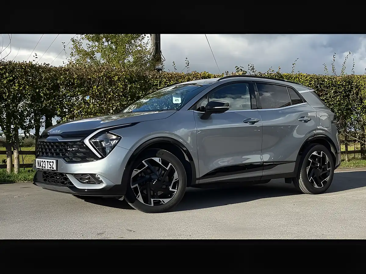 Used 2023 Kia Sportage GT-Line Silver - Interior and Exterior details 3