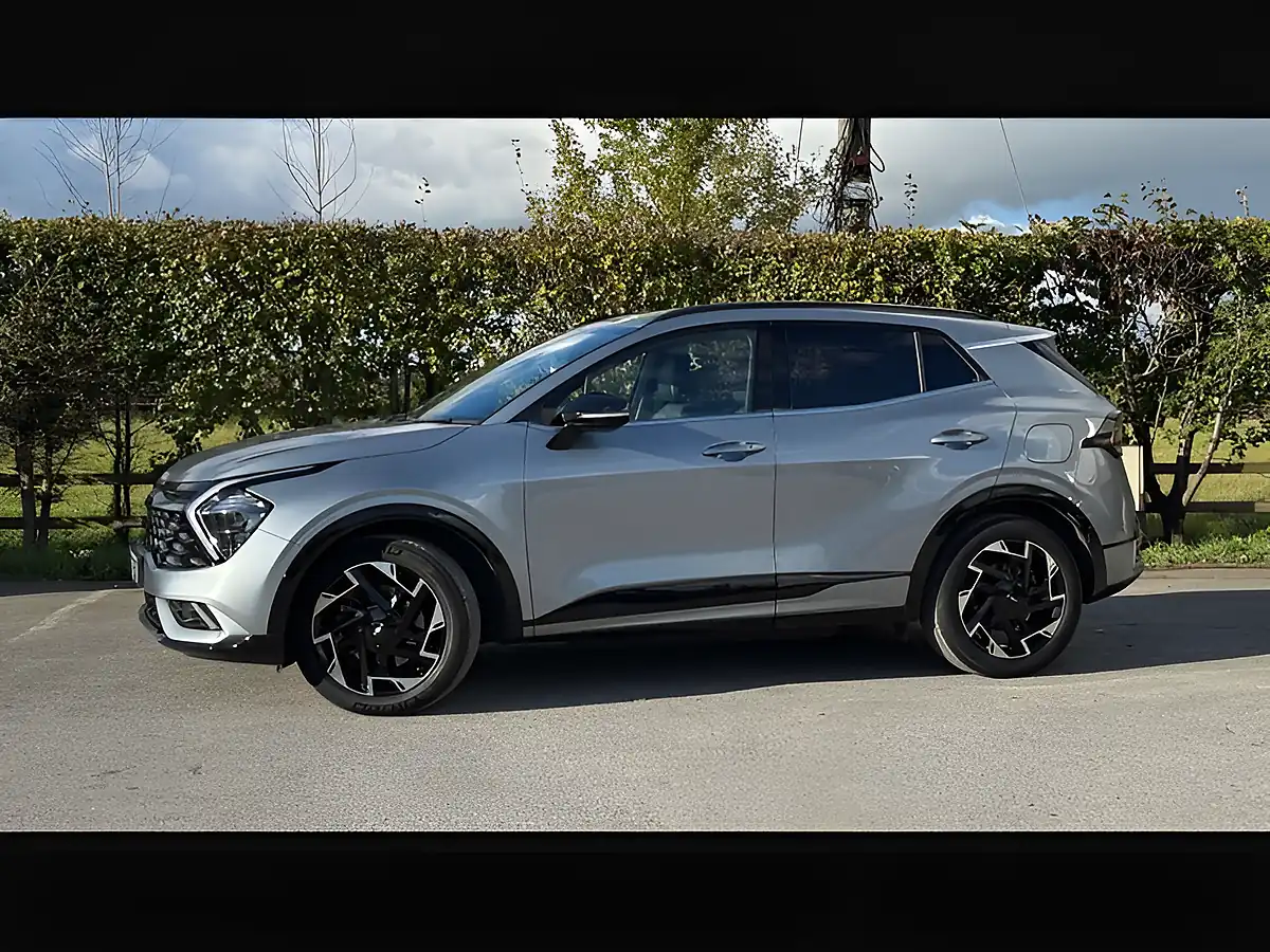 Used 2023 Kia Sportage GT-Line Silver - Interior and Exterior details 5