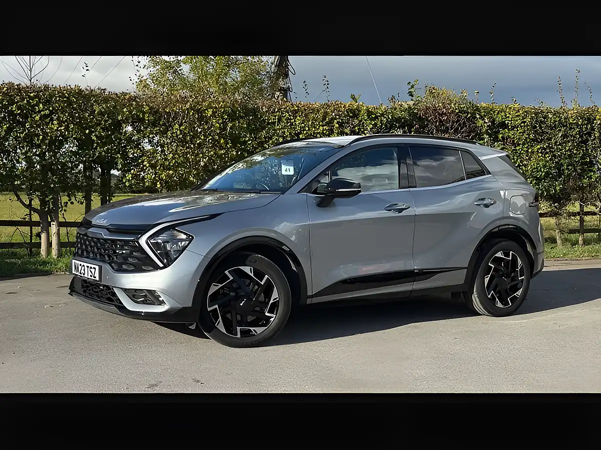Used 2023 Kia Sportage GT-Line Silver - Interior and Exterior details 6