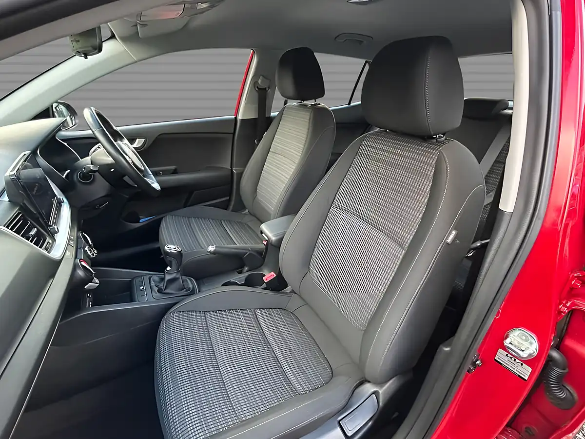 Used 2023 Kia Stonic 2 Blaze Red - Interior and Exterior details 14