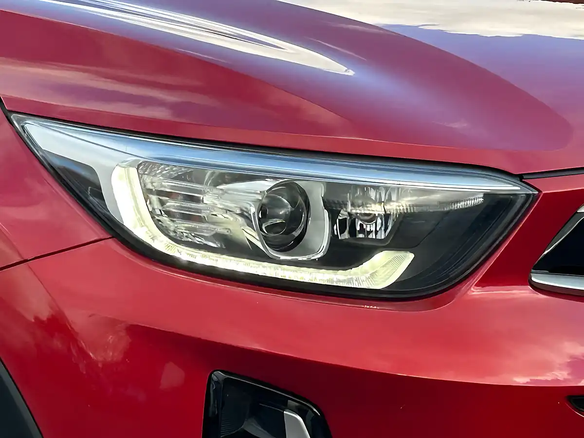 Used 2023 Kia Stonic 2 Blaze Red - Interior and Exterior details 8