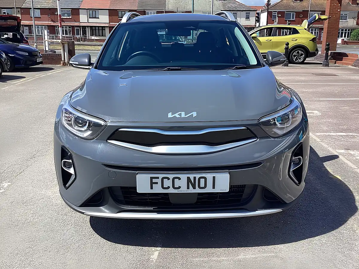 Used 2023 Kia Stonic 2 Grey - Interior and Exterior details 10