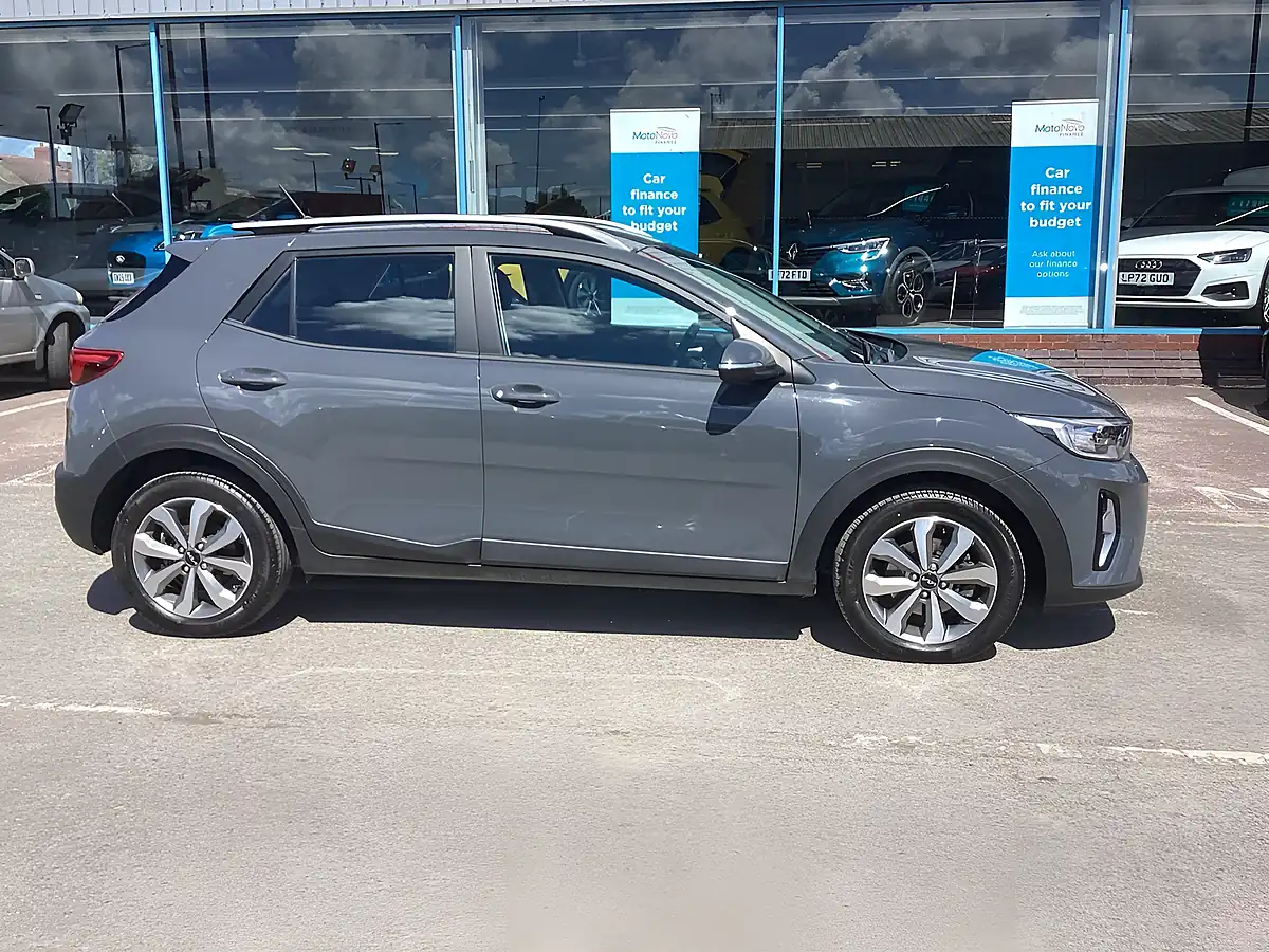 Used 2023 Kia Stonic 2 Grey - Interior and Exterior details 12