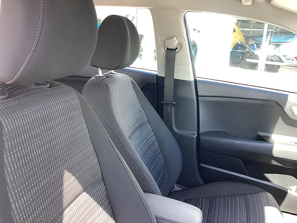 Used 2023 Kia Stonic 2 Grey - Interior and Exterior details 7