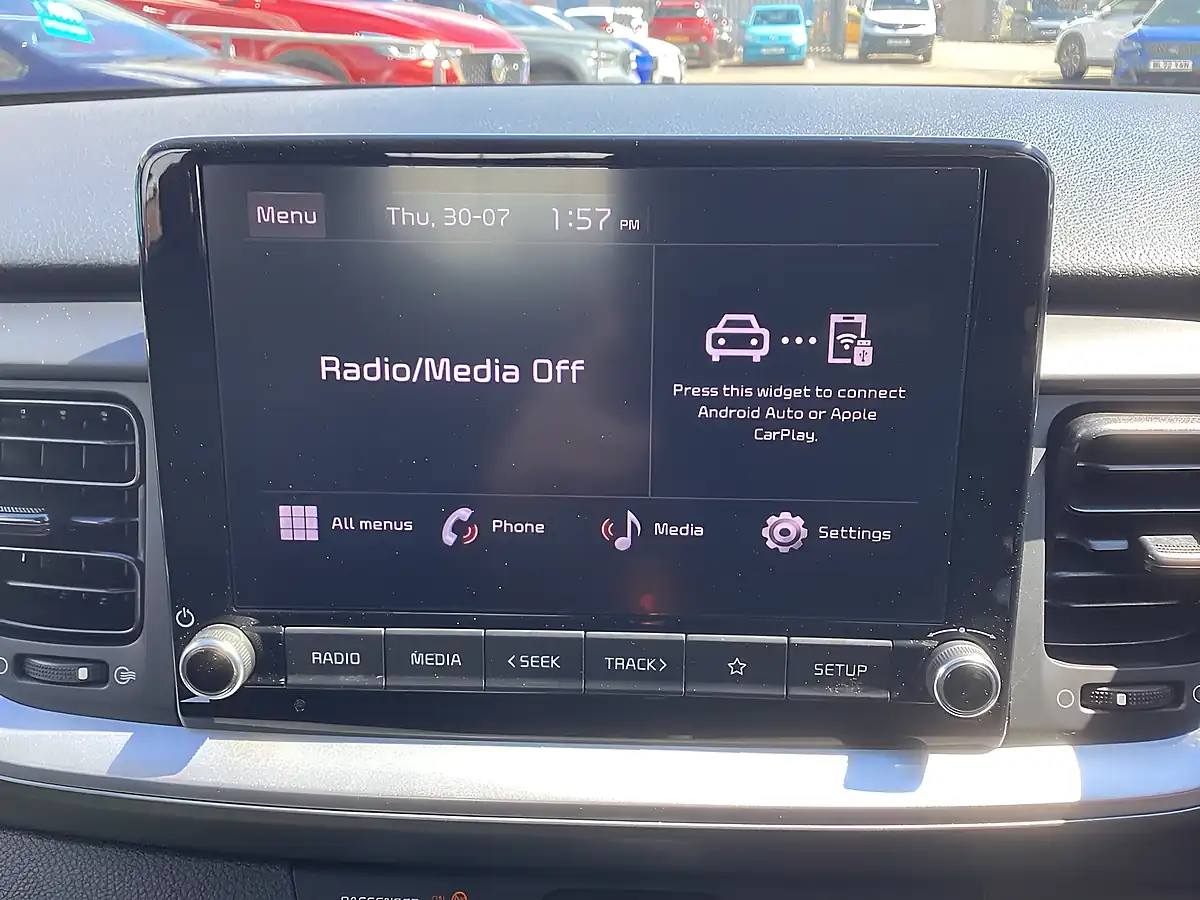 Used 2023 Kia Stonic 2 Grey - Interior and Exterior details 9