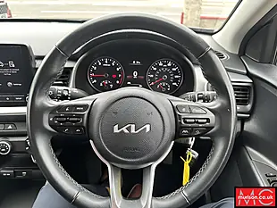 Used 2023 Kia Stonic 2 Grey - Interior and Exterior details 17