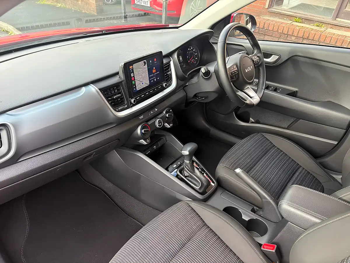 Used 2023 Kia Stonic 2 Red - Interior and Exterior details 12