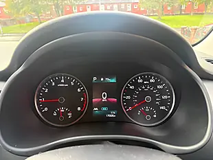 Used 2023 Kia Stonic 2 Red - Interior and Exterior details 13