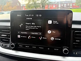 Used 2023 Kia Stonic 2 Red - Interior and Exterior details 14