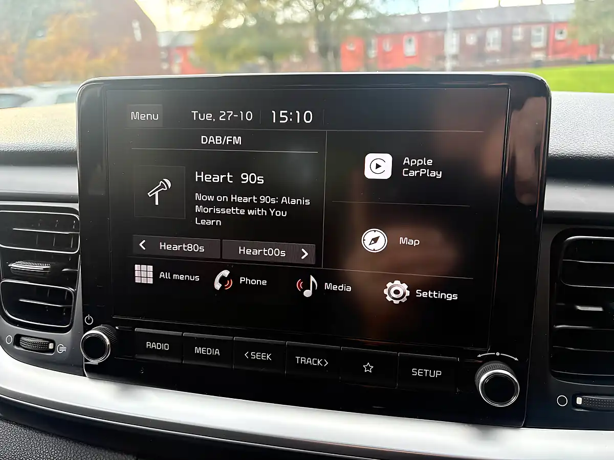 Used 2023 Kia Stonic 2 Red - Interior and Exterior details 14