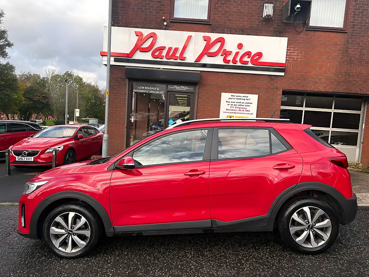 Used 2023 Kia Stonic 2 Red - Interior and Exterior details 6