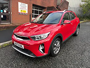 Used 2023 Kia Stonic 2 Red - Interior and Exterior details 7