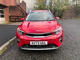 Used 2023 Kia Stonic 2 Red - Interior and Exterior details 8