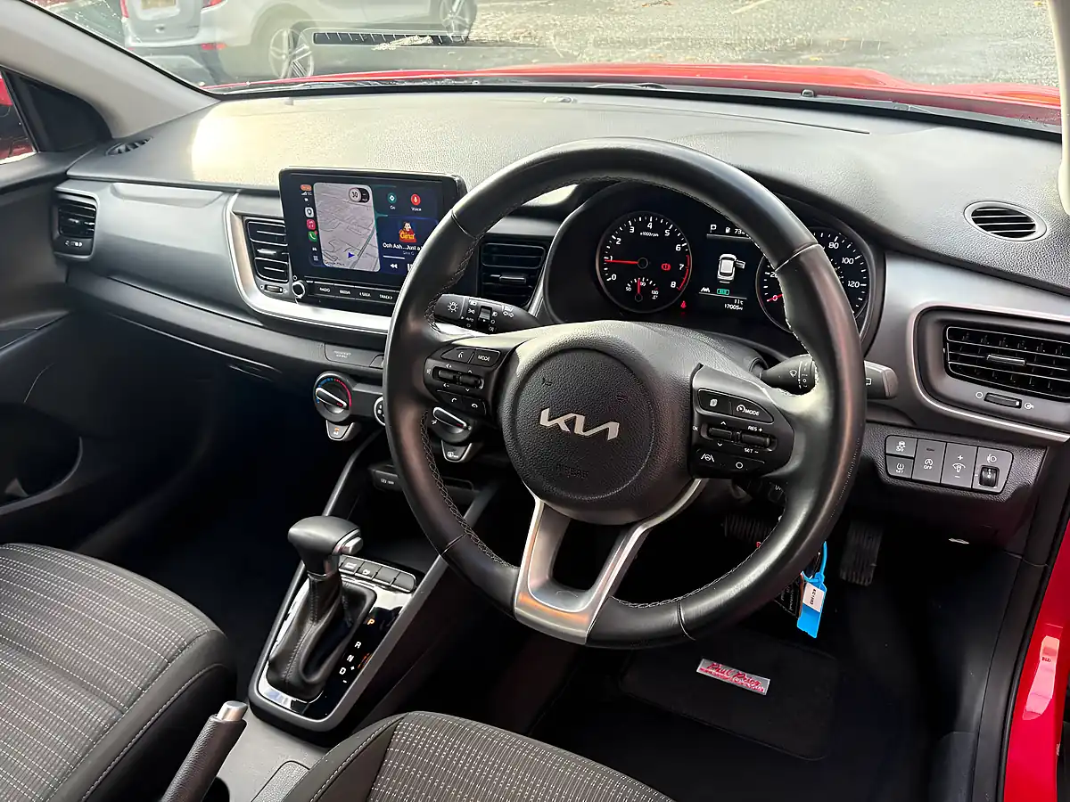 Used 2023 Kia Stonic 2 Red - Interior and Exterior details 9
