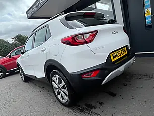 Used 2023 Kia Stonic 2 White - Interior and Exterior details 3