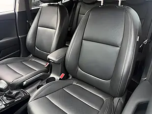 Used 2023 Kia Stonic 3 Midnight Black - Interior and Exterior details 11