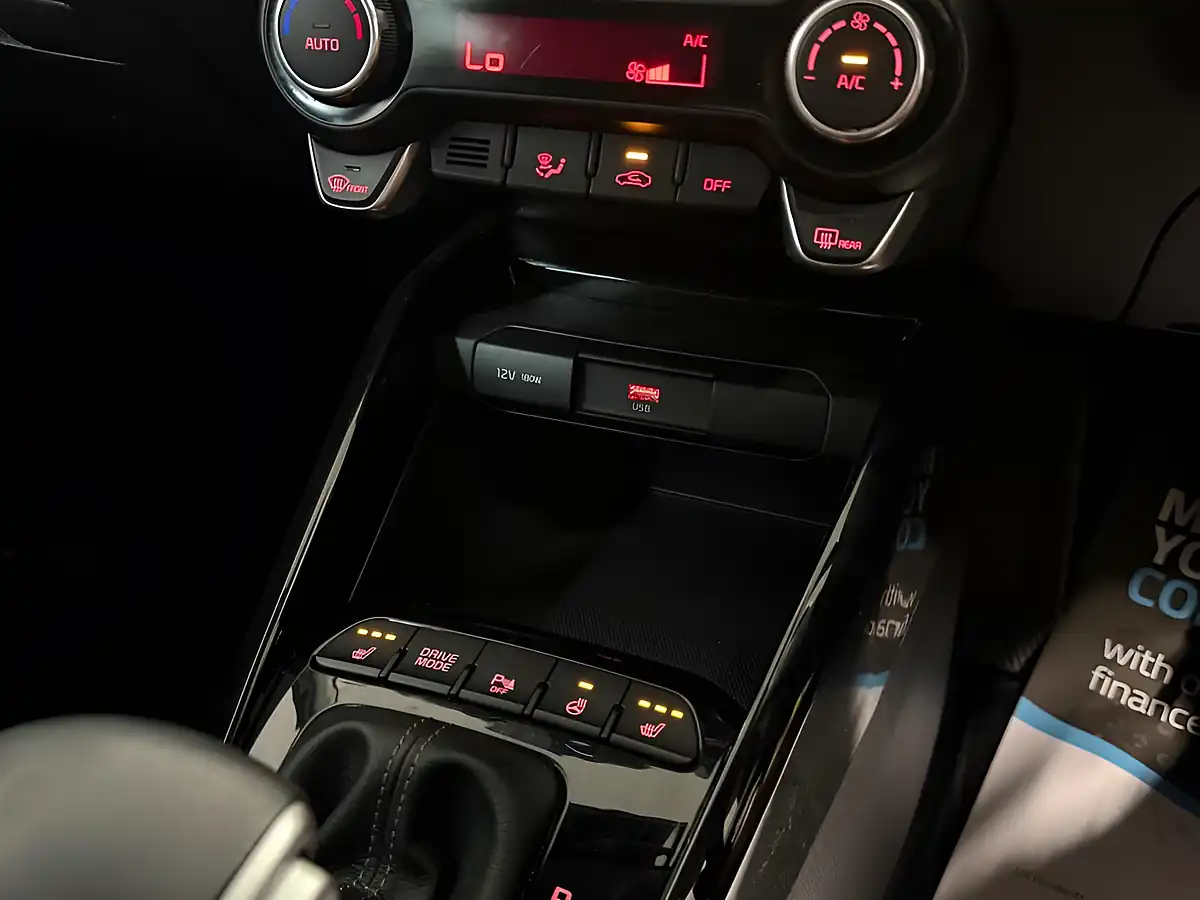 Used 2023 Kia Stonic 3 Midnight Black - Interior and Exterior details 16