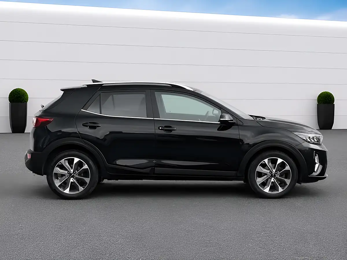 Used 2023 Kia Stonic 3 Midnight Black - Interior and Exterior details 6