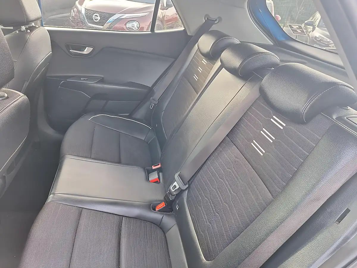 Used 2023 Kia Stonic GT-Line Blue - Interior and Exterior details 7