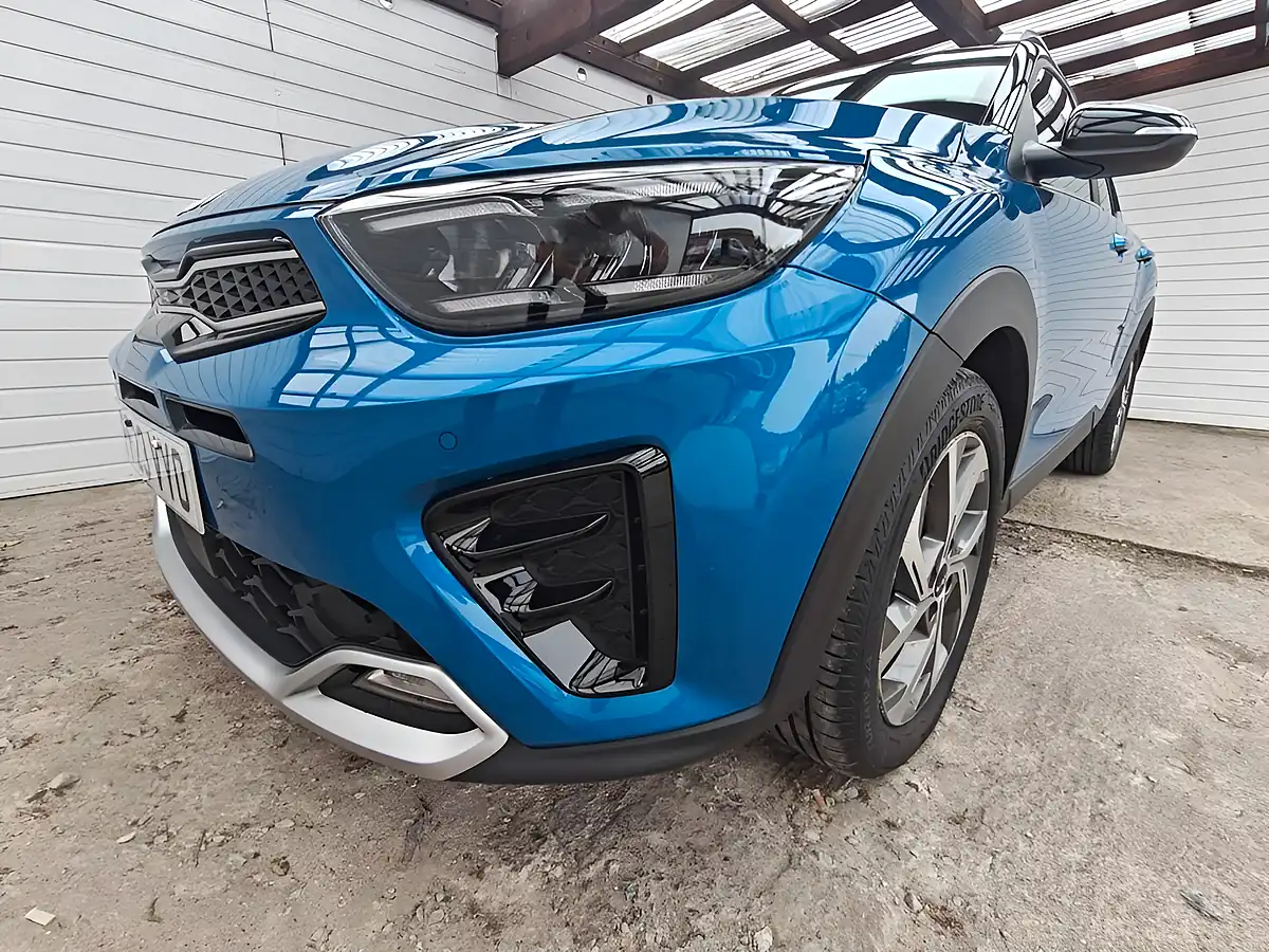 Used 2023 Kia Stonic GT-Line S Blue - Interior and Exterior details 12