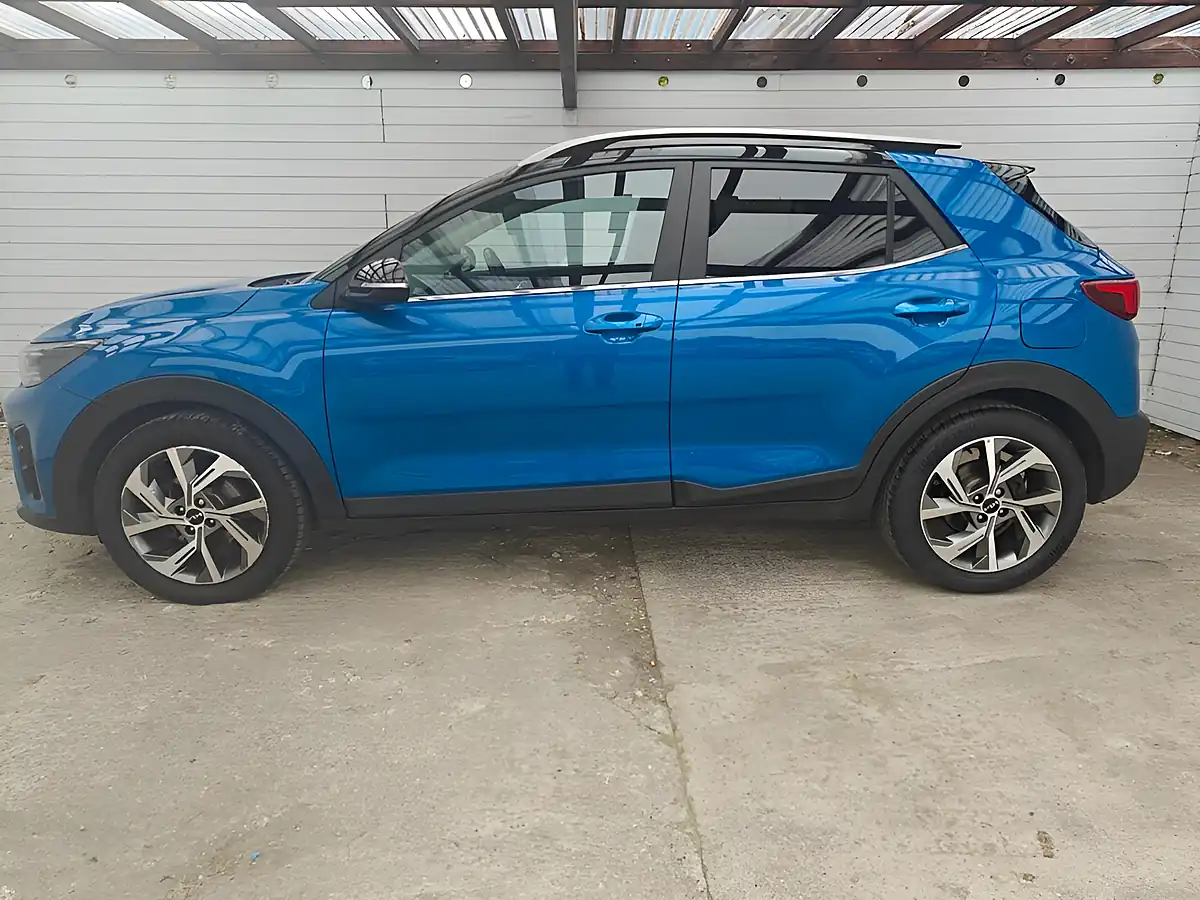 Used 2023 Kia Stonic GT-Line S Blue - Interior and Exterior details 3