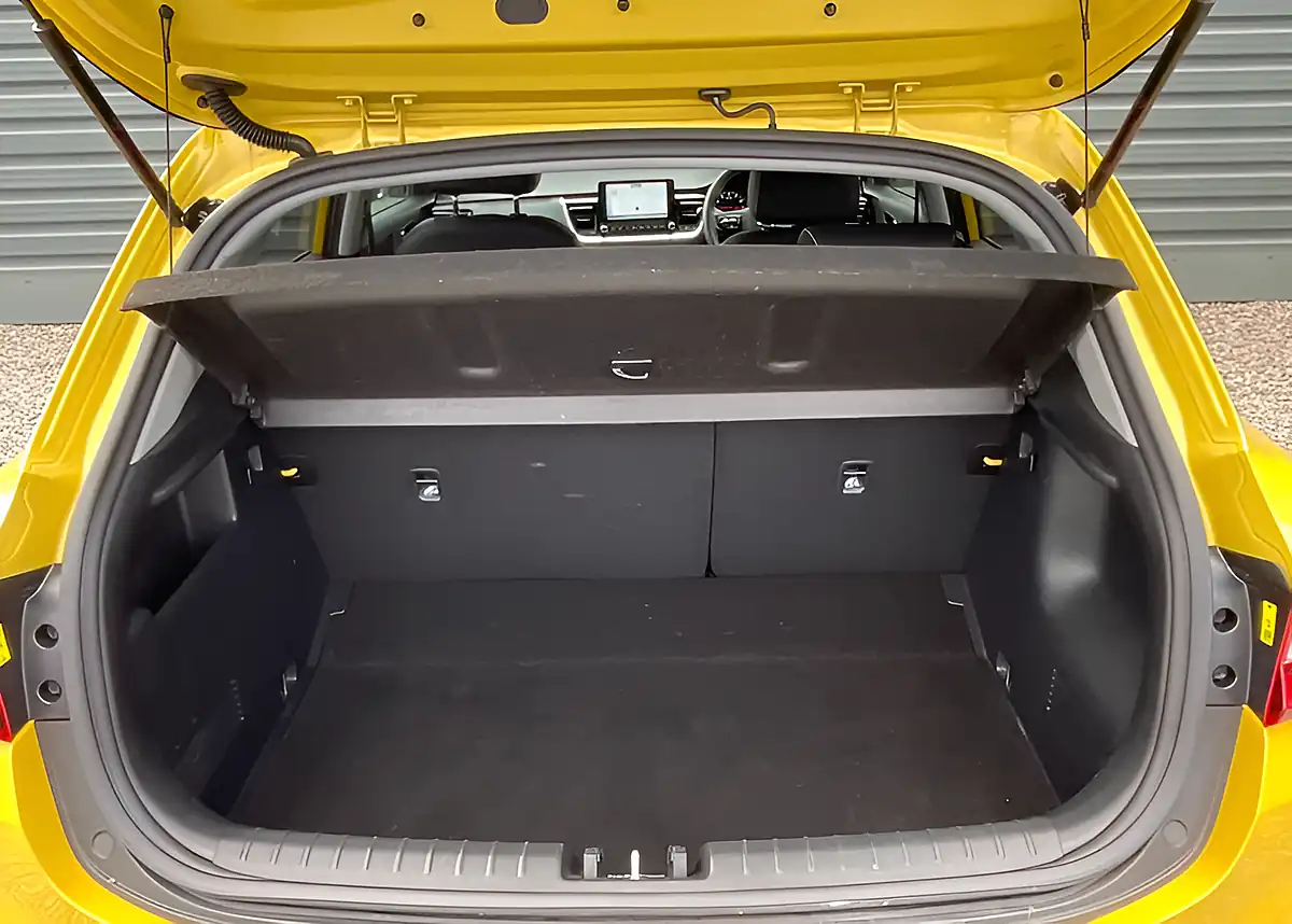 Used 2023 Kia Stonic GT-Line S Yellow - Interior and Exterior details 16