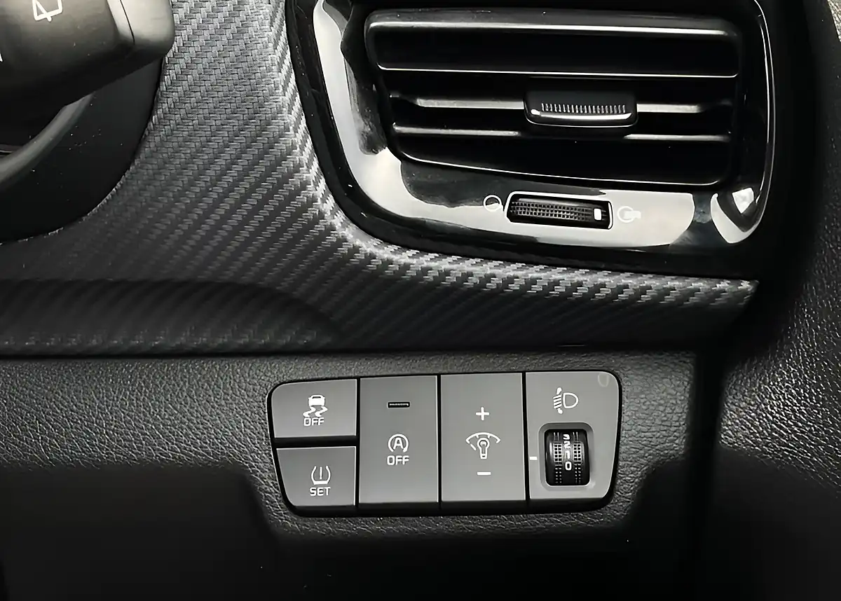 Used 2023 Kia Stonic GT-Line S Yellow - Interior and Exterior details 18