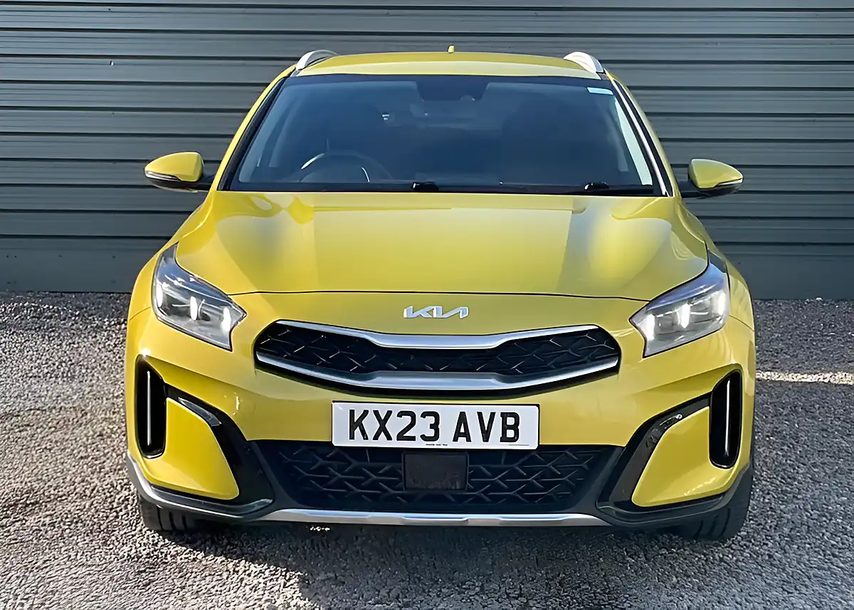 Used 2023 Kia Xceed 3 Dct Yellow - Interior and Exterior details 10