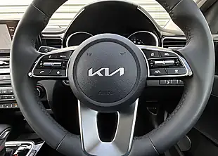 Used 2023 Kia Xceed 3 Dct Yellow - Interior and Exterior details 16