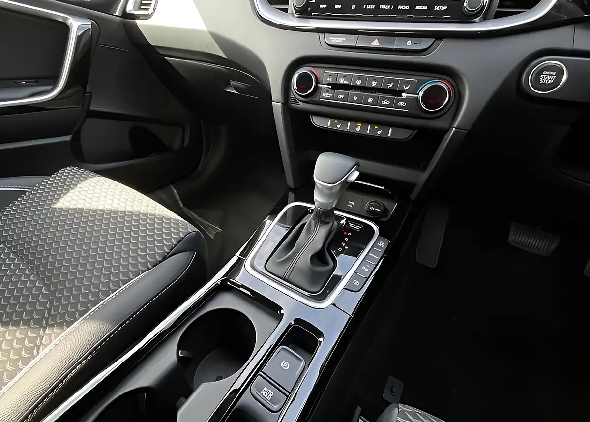 Used 2023 Kia Xceed 3 Dct Yellow - Interior and Exterior details 17