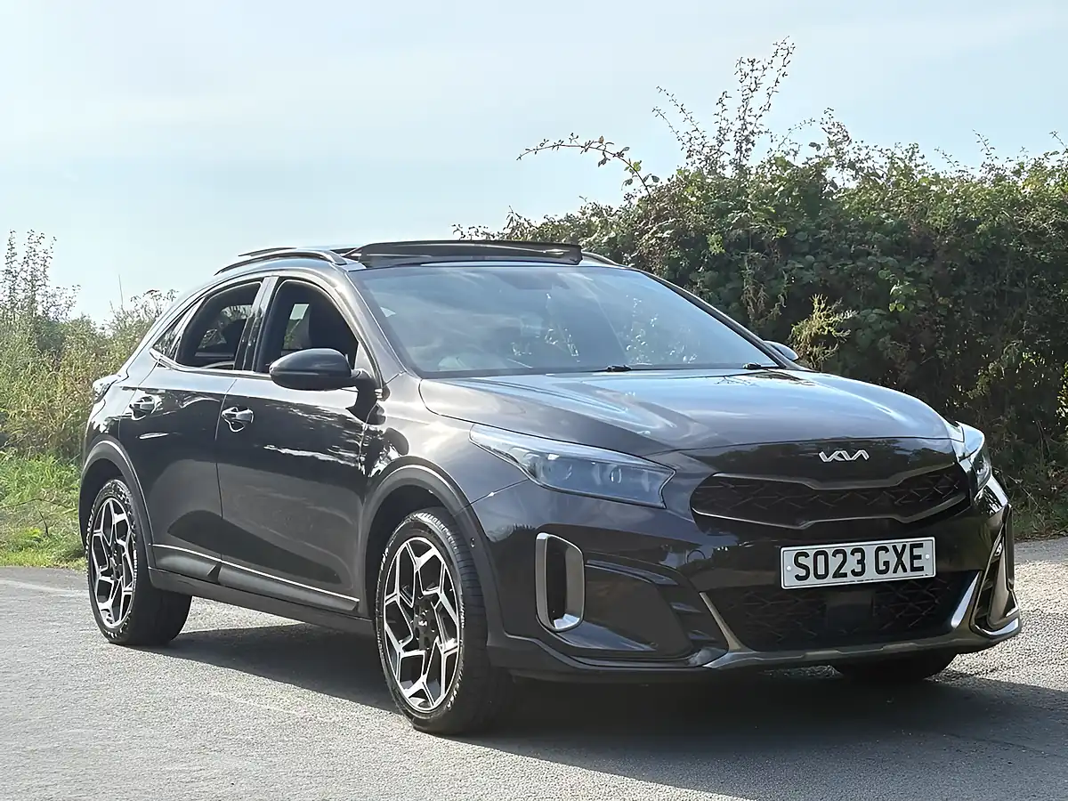 Used 2023 Kia Xceed GT-Line S Black - Front View