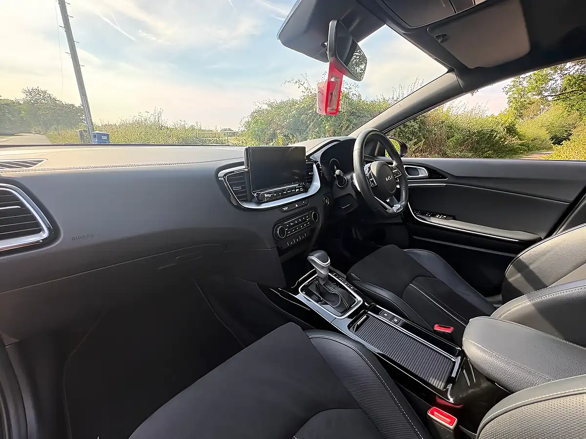 Used 2023 Kia Xceed GT-Line S Black - Interior and Exterior details 10
