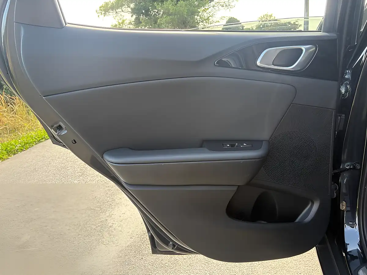 Used 2023 Kia Xceed GT-Line S Black - Interior and Exterior details 18