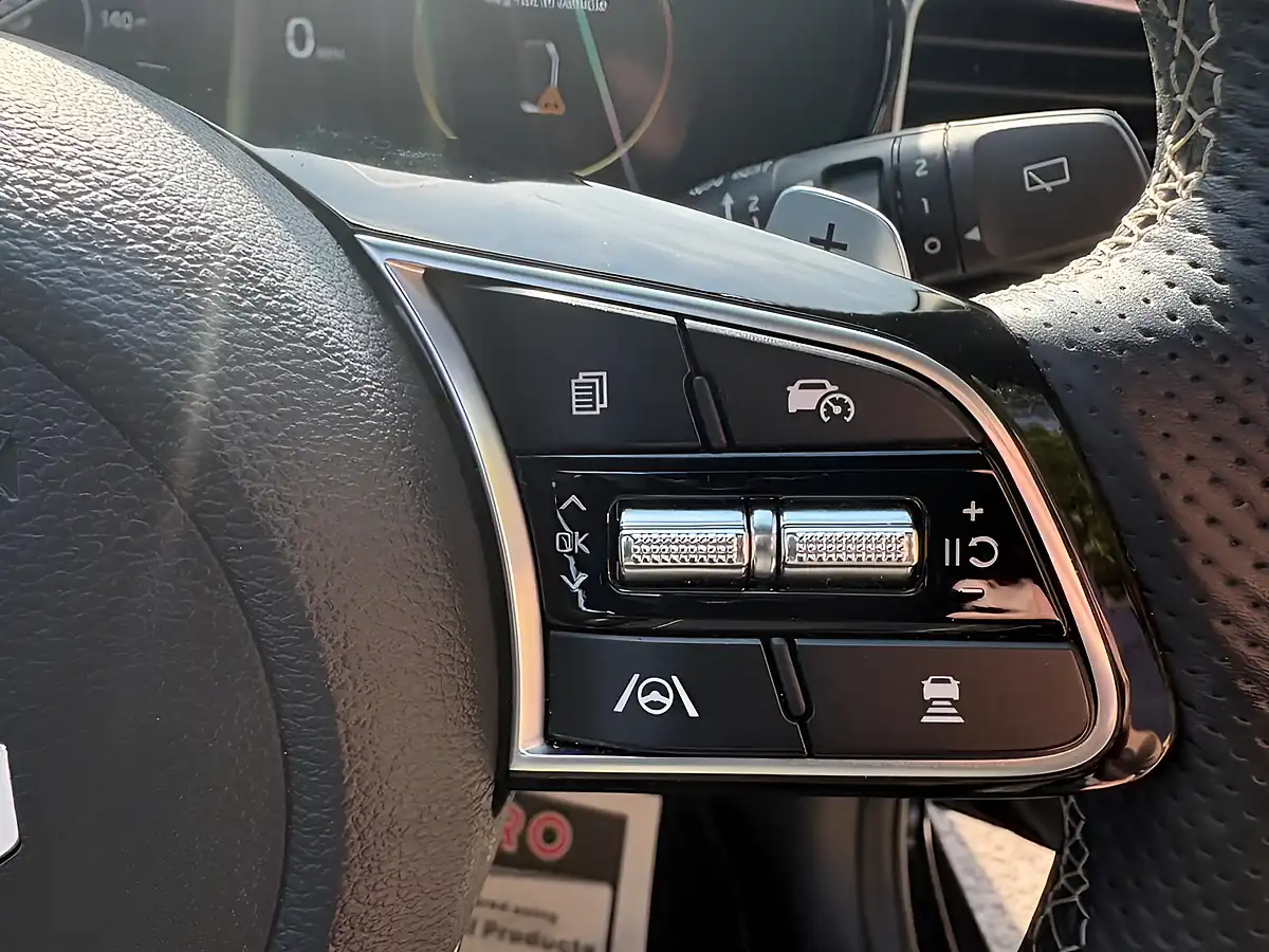 Used 2023 Kia Xceed GT-Line S Black - Interior and Exterior details 19
