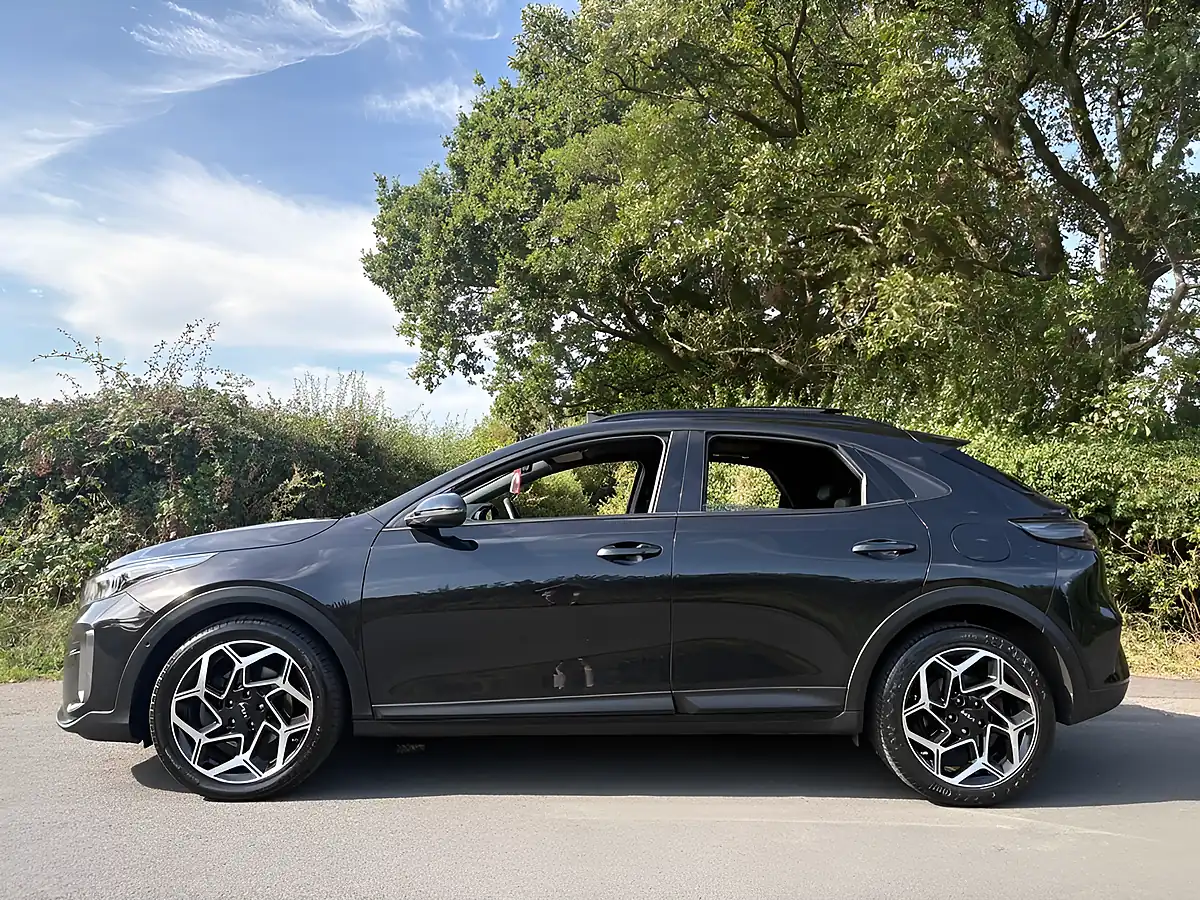 Used 2023 Kia Xceed GT-Line S Black - Interior and Exterior details 5